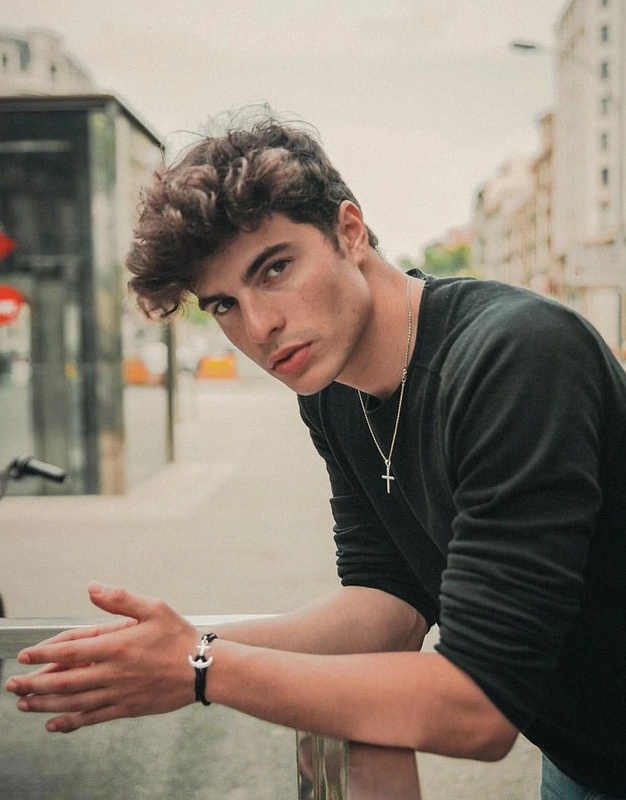 Mateo Perez - AI Character on RolePlai