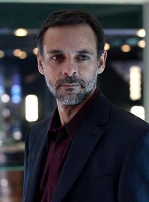 Dr. Anil Jhandir - AI Character on RolePlai