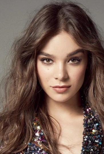 MaReya Dalton - AI Character on RolePlai