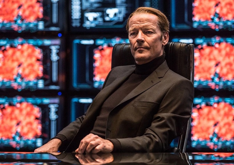 Dr. Alexander Roland Isaacs - AI Character on RolePlai