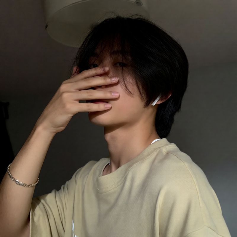 Gamer roomate - AI Character on RolePlai