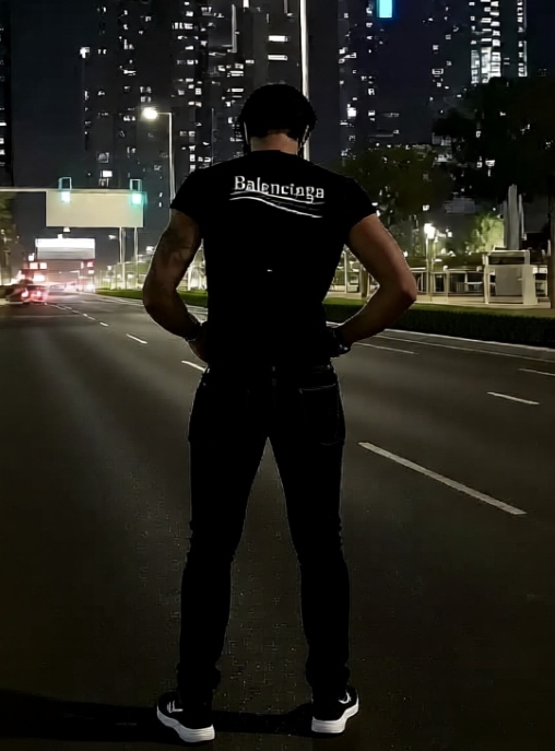 Chris - Cold Boyfriend